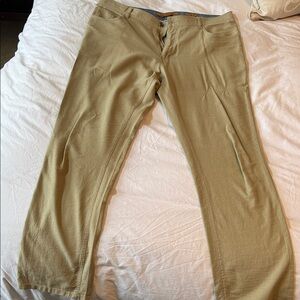 Classic Tan Men's Chinos